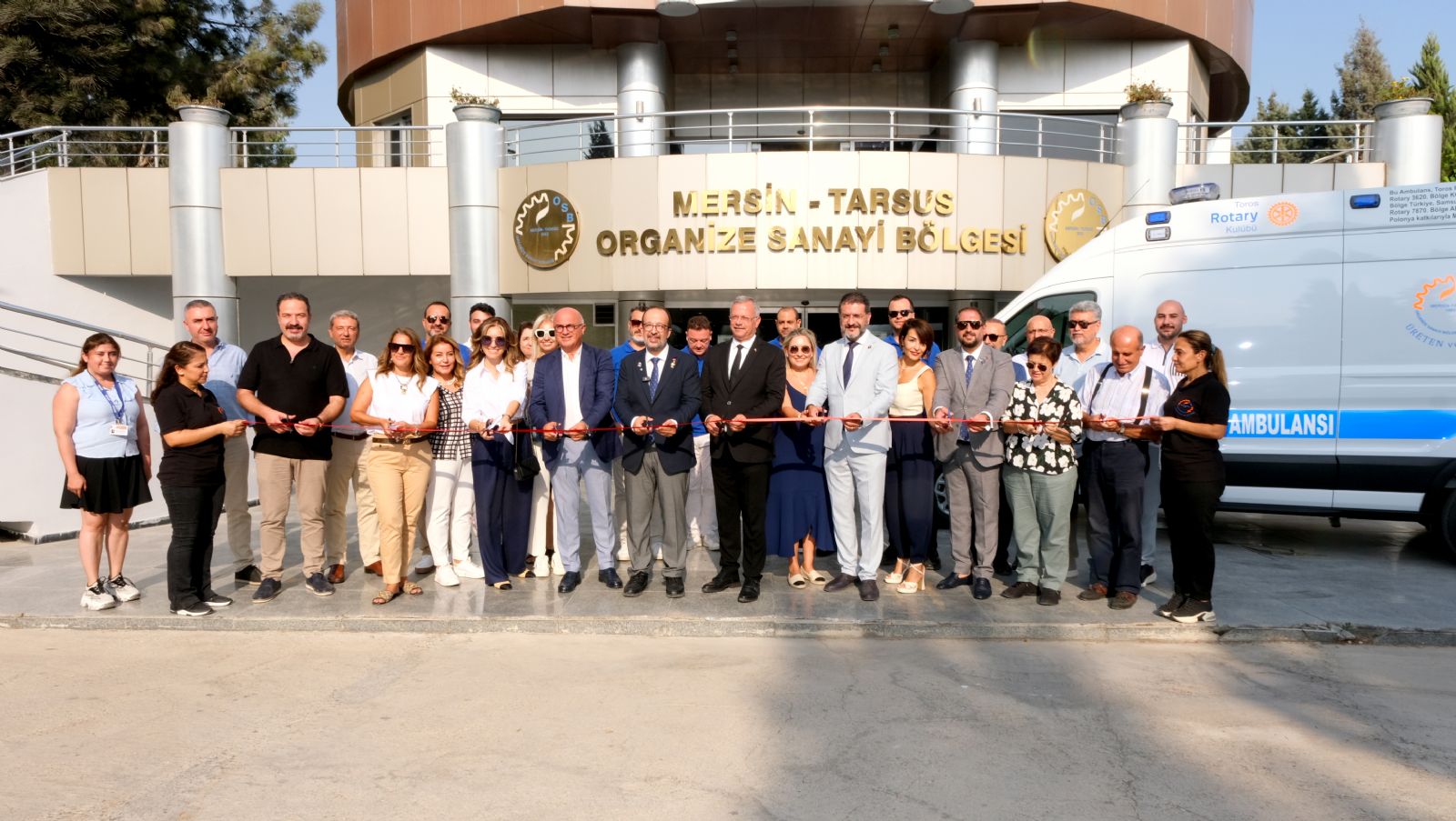 Toros Rotary Kulübü tarafından, MTOSB'ye ambulans bağışı