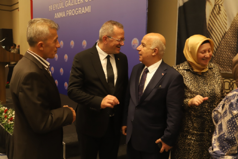 BAŞKAN TEKLİ GAZİLER GÜNÜ ANMA PROGRAMINA KATILIM SAĞLADI