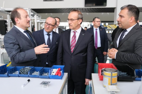 KOCAELİ VALİSİ VE BERABERİNDEKİ İŞ İNSANLARI HEYETİ BÖLGEMİZİ ZİYARET ETTİ