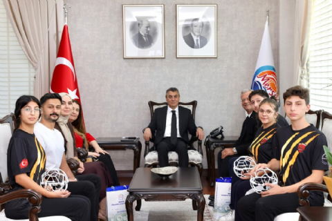 MERSİN VALİSİ SN ATİLLA TOROS  MAKAMINDA ZİYARET EDİLDİ