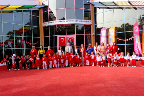 Özel MTOSB Esra Şemsi Çocuk Bakımevi-nde 23 Nisan coşkusu