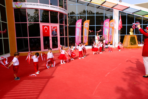 Özel MTOSB Esra Şemsi Çocuk Bakımevi’nde 23 Nisan coşkusu