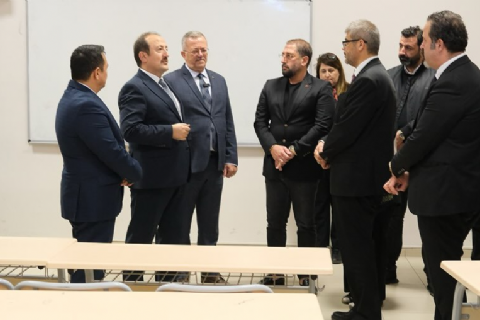 VALİ ALİ HAMZA PEHLİVAN MTOSB KREŞ VE GÜNDÜZBAKIMEVİ İNŞAATINDA İNCELEMELERDE BULUNDU