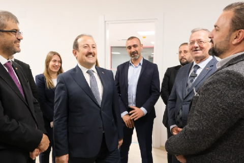 VALİ ALİ HAMZA PEHLİVAN MTOSB KREŞ VE GÜNDÜZBAKIMEVİ İNŞAATINDA İNCELEMELERDE BULUNDU